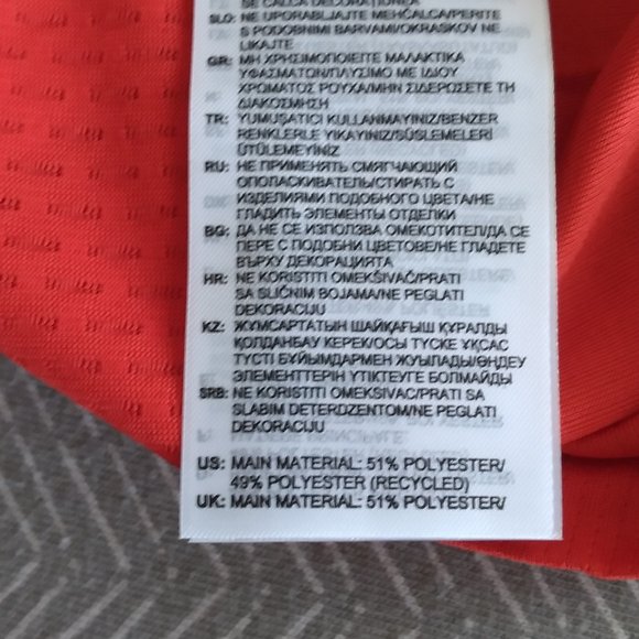 🆕Reebok Men's Running Essentials Long Sleeve Tee, Instinct Red, NWT, Authentic - Picture 10 of 10